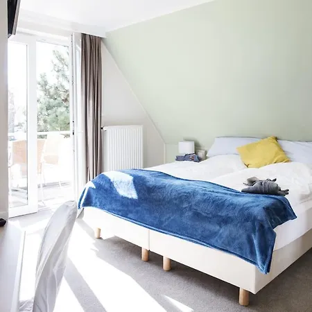 Jess Am Hotel Büsum